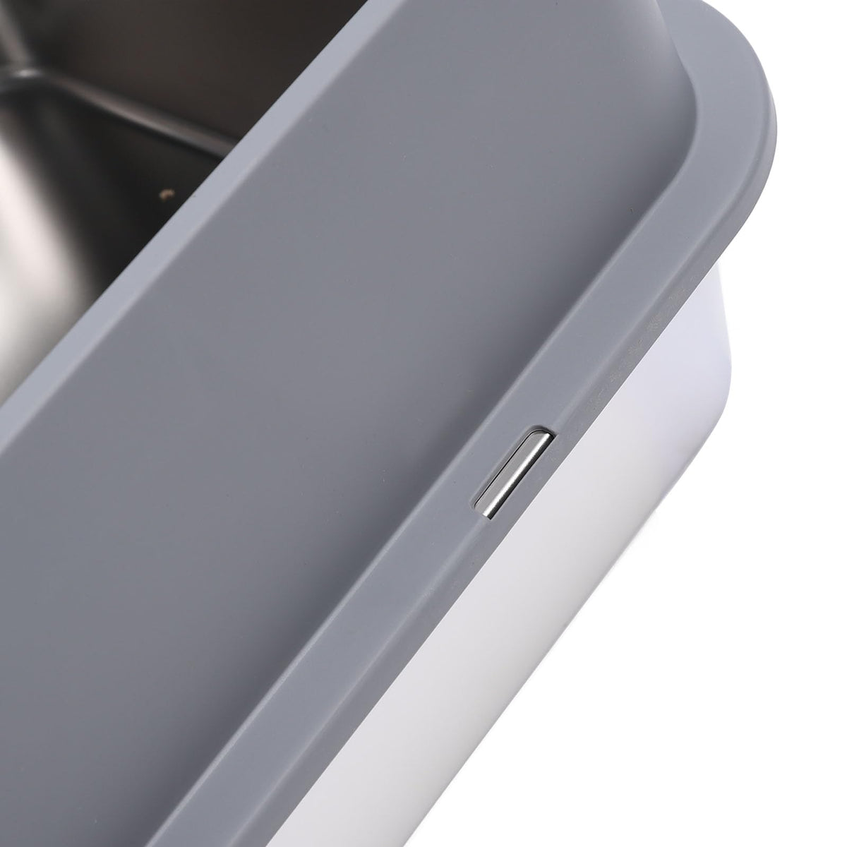 Stainless Steel Enclosed Litter Box with Lid Q761070