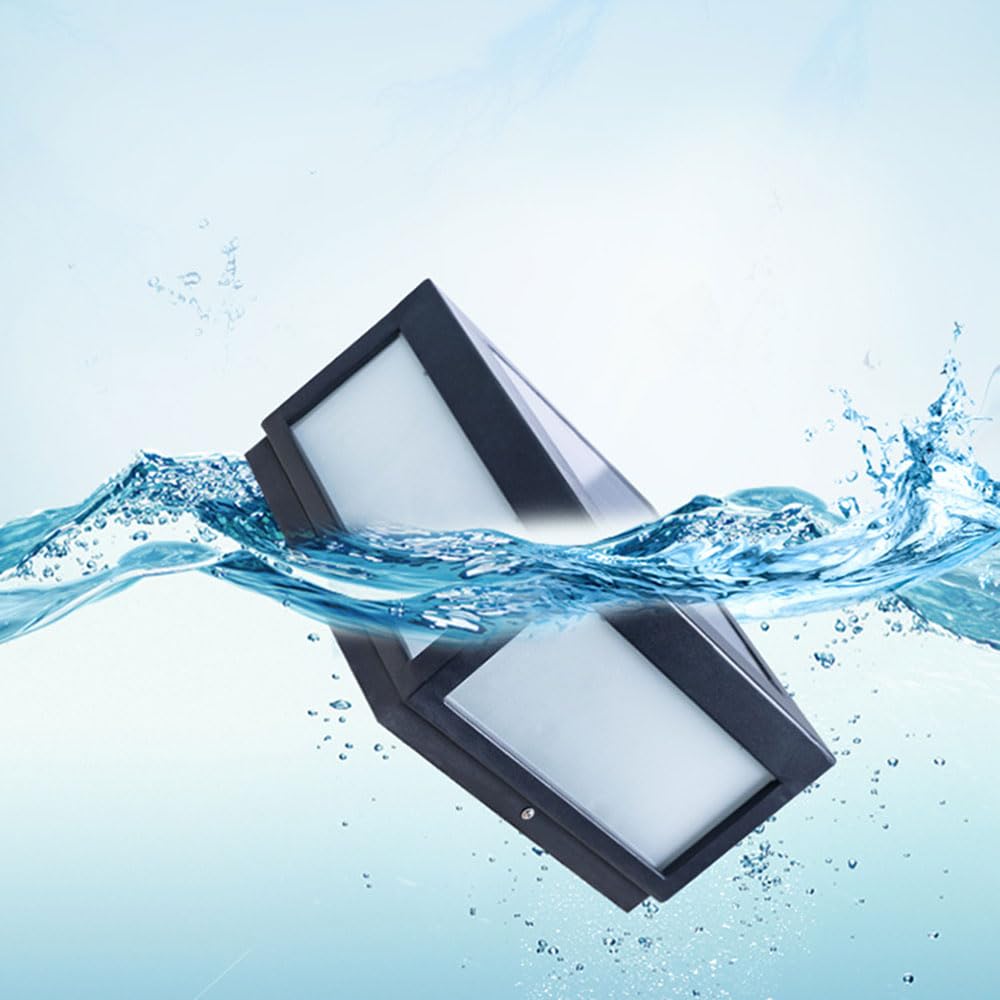 Solar Powered Waterproof Outdoor Post Lights for 4x4, 5x5 or 6x6 Posts M625